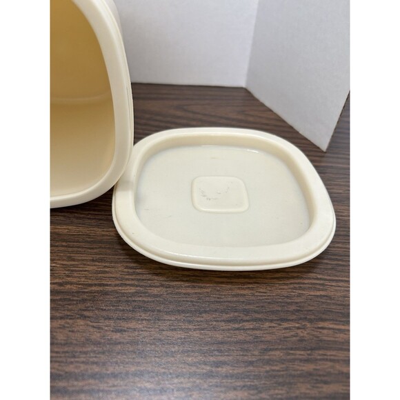 VTG Rubbermaid Servin’ Saver 6 Cup Almond #5 - Picture 6 of 7